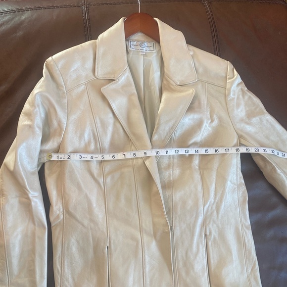 St. John Cream leather jacket - Picture 12 of 15